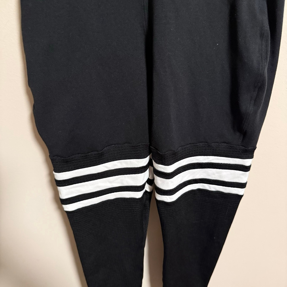 Bombshell Sportswear Performance Tights Three Str… - image 5